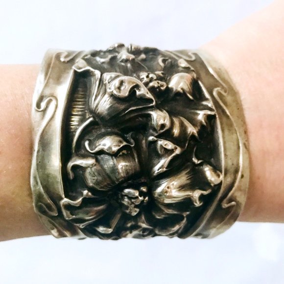 Art Nouveau Sterling Silver Floral Cuff Bracelet 925 Repoussé Victorian Wide - Picture 7 of 9